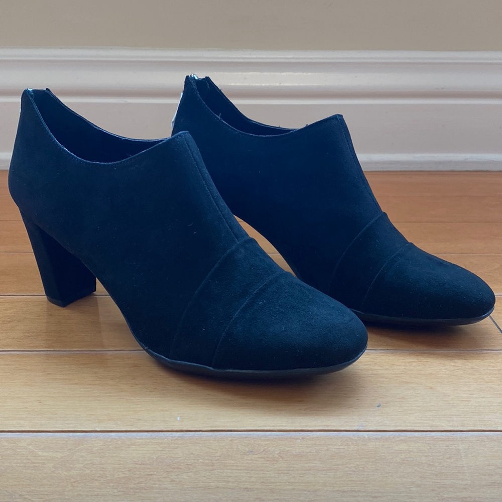 AEROSOLES Tavern black ankle boots